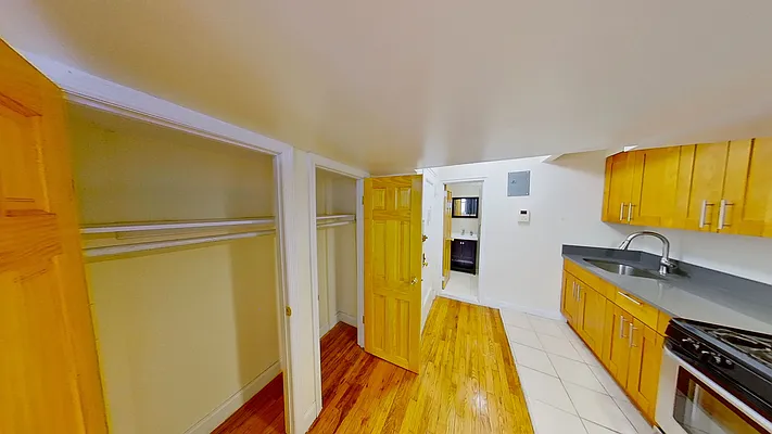 Rented by SAFEGUARD REALTY PARTNERS LLC | media 31