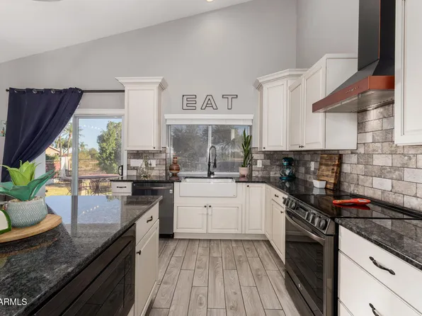 1441 E GLENHAVEN Drive, Phoenix, AZ 85048