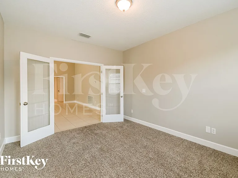 2305 Yellow Jasmine Ln — Photo 12