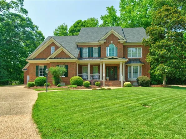 20139 W Magnolia Ct, Smithfield, VA 23430