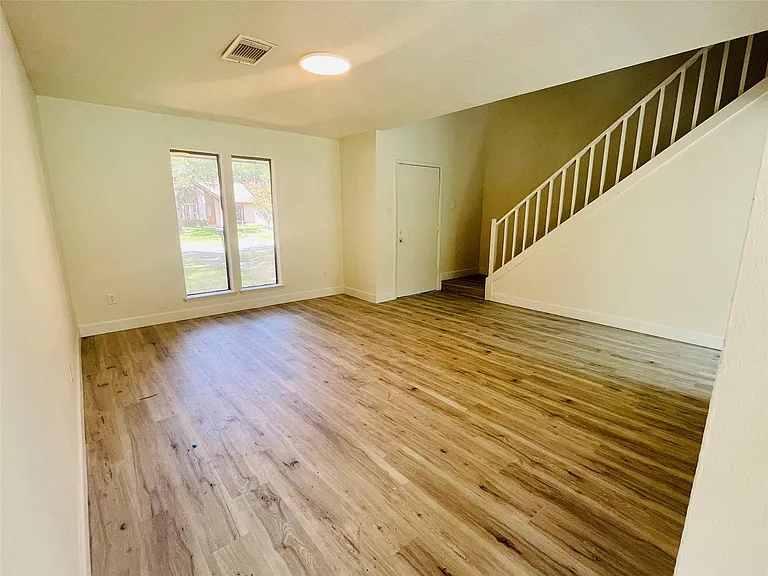 3014 Edgewood Dr — Photo 13