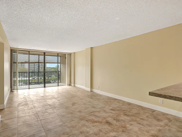 3 Royal Palm Way #403 — Photo 12