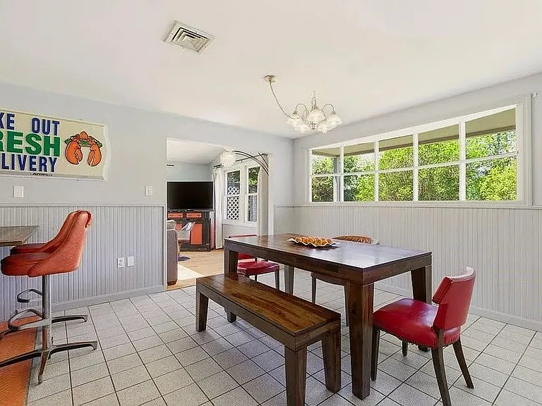85 Highland Ave — Photo 8