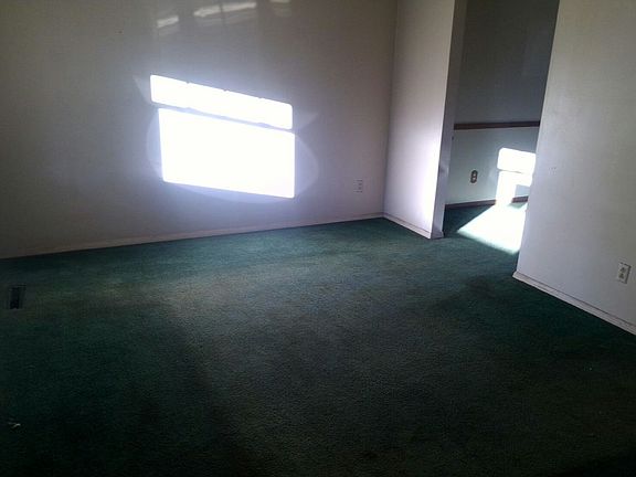 2nd image of 2092 Jade St