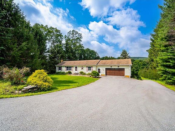 3rd image of 46 Harmony Hill Road