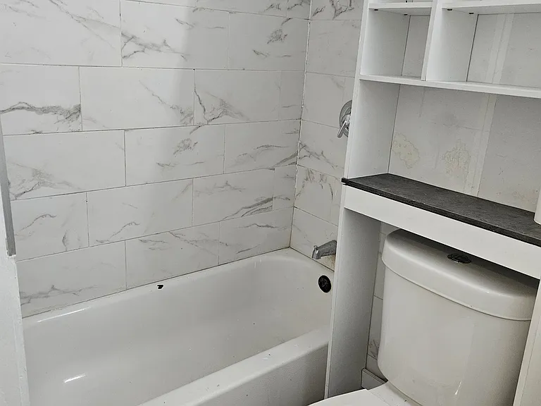14 Oriental St — Photo 12