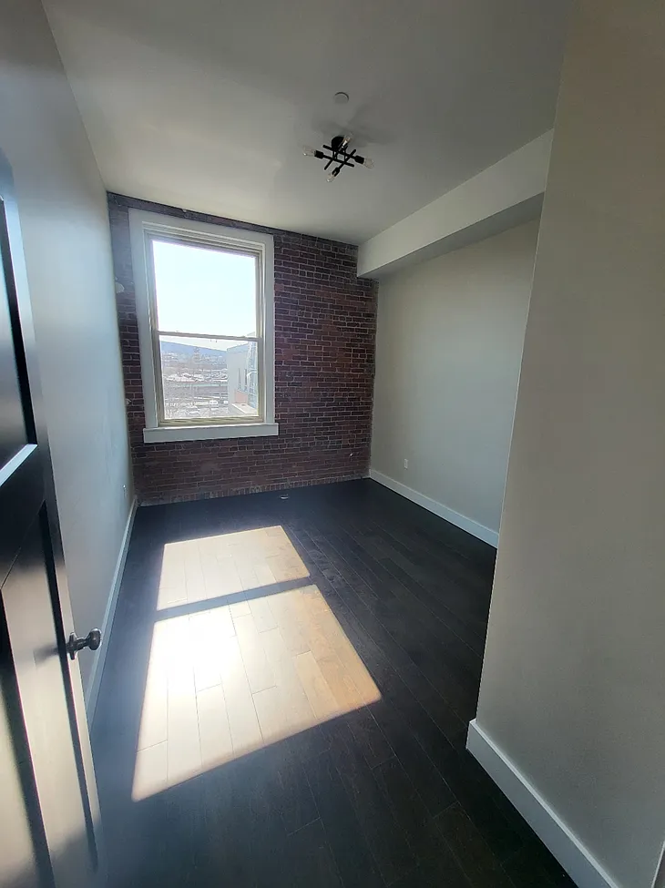 Photo 2 of 7 - 1306 11th Ave #6 - Altoona, PA Building Photo - 1306 11th Ave #6