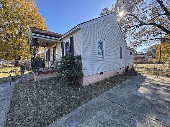 3rd image of 1533 Doris Ave