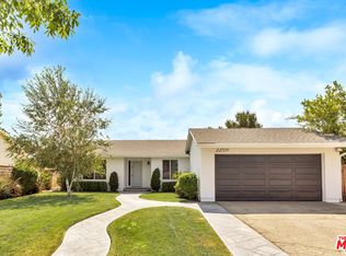 22379 Barbacoa Dr, Santa Clarita, CA 91350