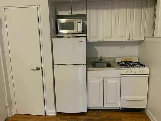 Rented by Living New York | media 10