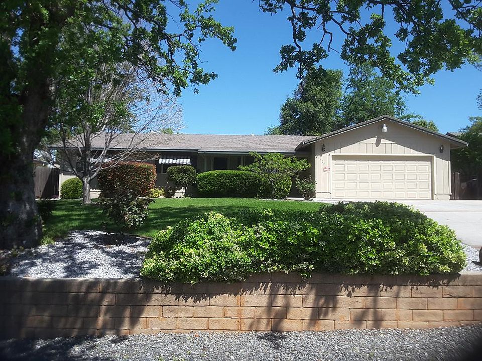 View of front yard from sidewalk