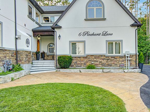 3rd image of 6 Pinehurst Ln