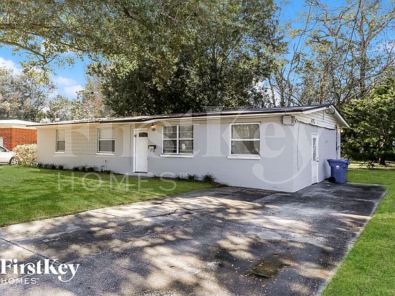 2nd image of 2214 Red Oak Dr