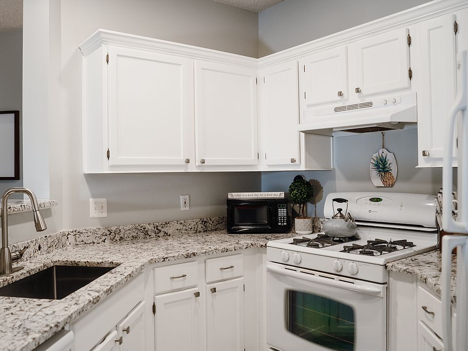 1st image of 4408 Helmsford Ln APT 302