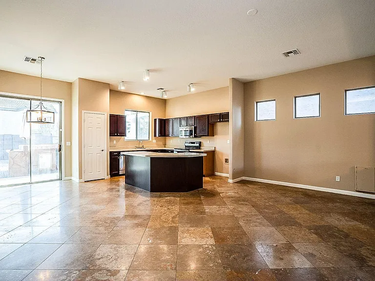 13419 W Citrus Ct — Photo 5
