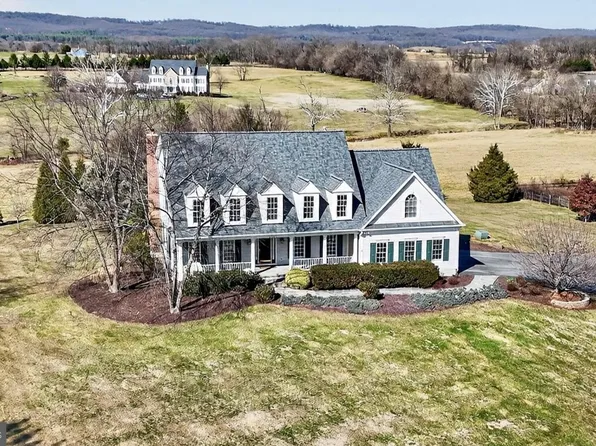 15371 Limestone School Rd, Leesburg, VA 20176