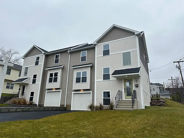 Building Photo - 74 Soundview Ave #74