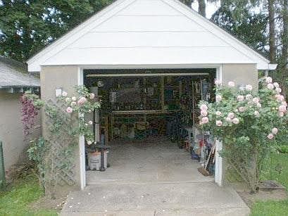 detached garage