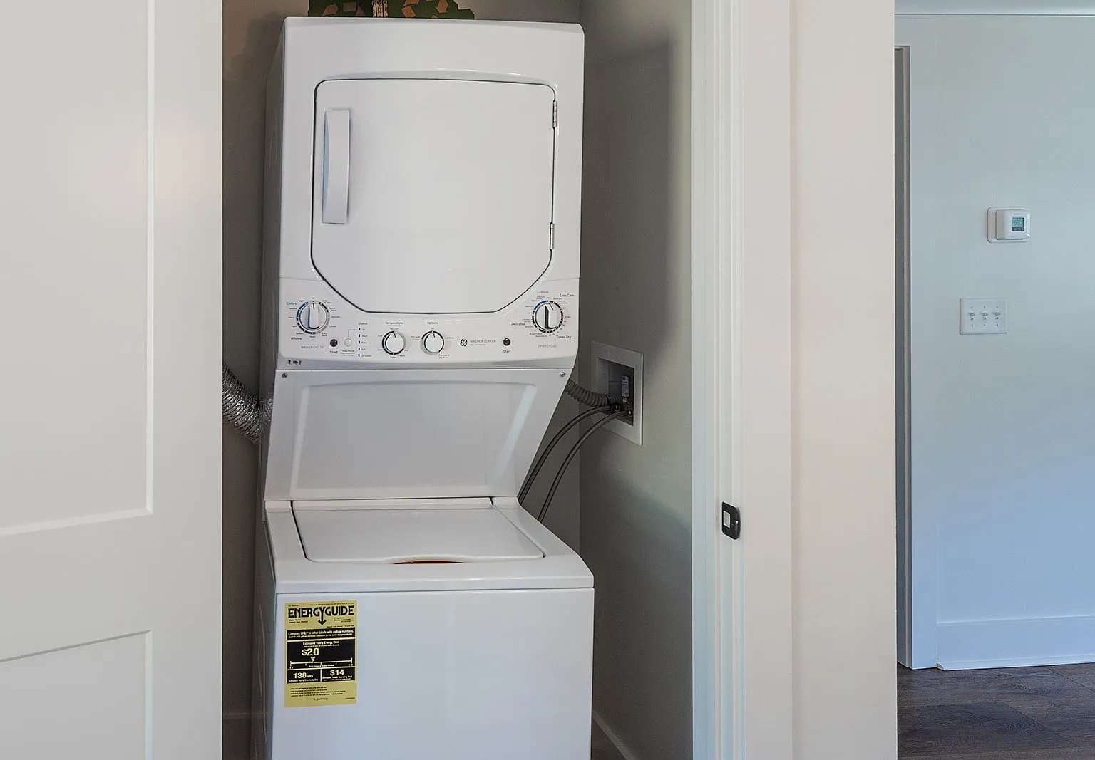 2 bed, 1000 sqft, $2,800 — Photo 4