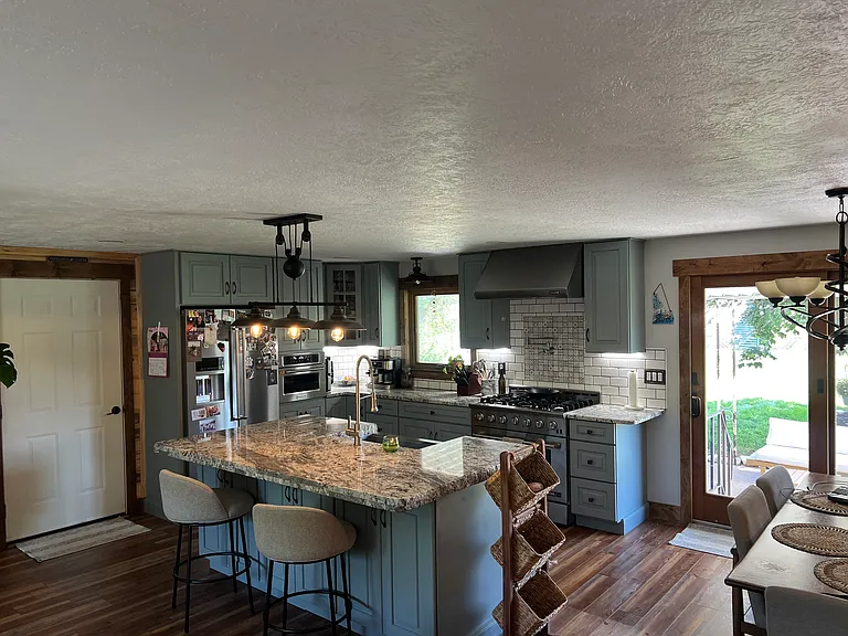 982 Jessie Ave — Photo 8