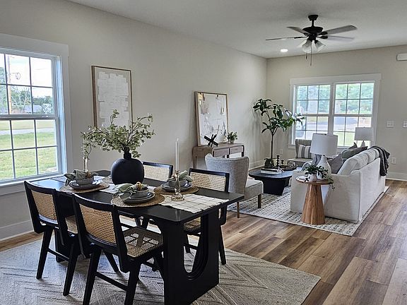 4th image of 3631 Greenhaw Rd
