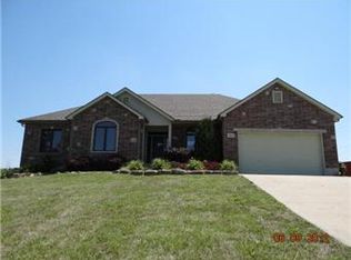 17872 157th St, Basehor, KS 66007