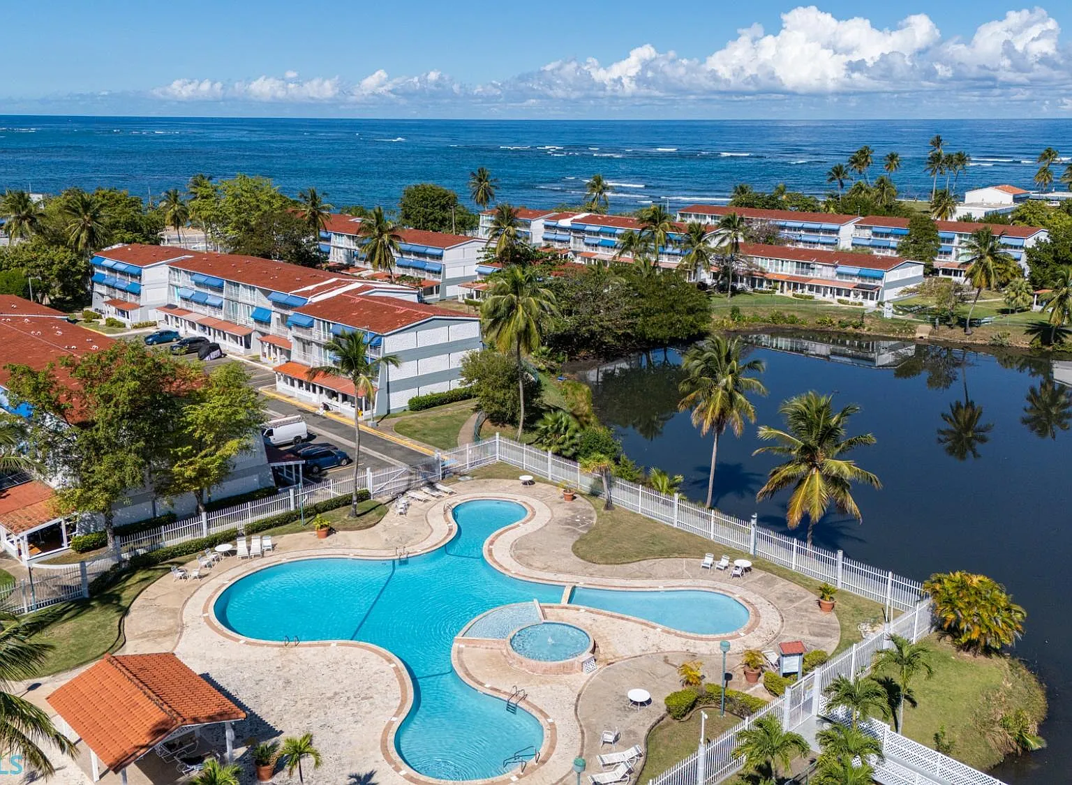 Villas De Playa (Condominio) — Photo 1