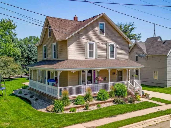 136 1st Ave, Alden, MN 56009