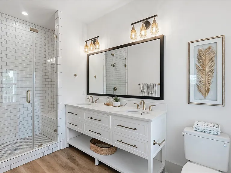 4712 Avenue Q — Photo 17