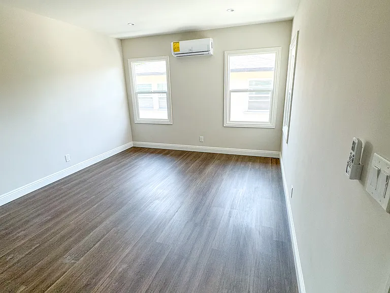 101 N Marengo Ave #100E — Photo 20