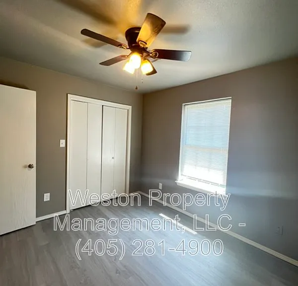 416 E Washington St — Photo 15