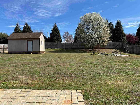 5th image of 307 Cliffrose Ct