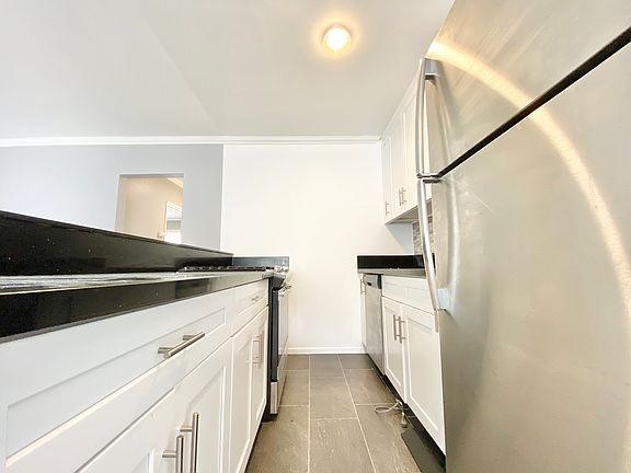 2nd image of 1260 S Westgate Ave APT 5