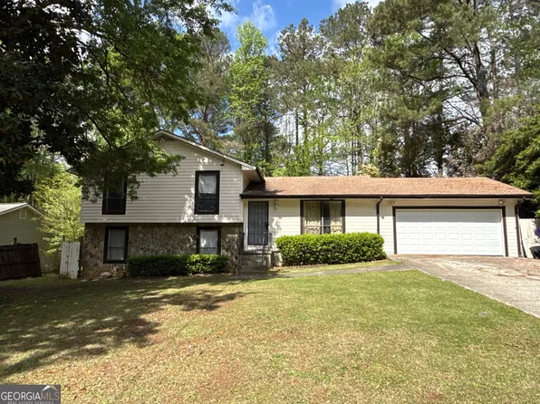 9041 Southcrest Ct, Jonesboro, GA 30238