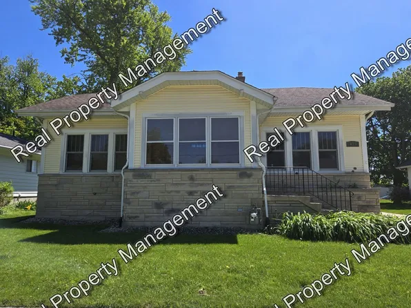 822 Jefferson St, Valparaiso, IN 46383