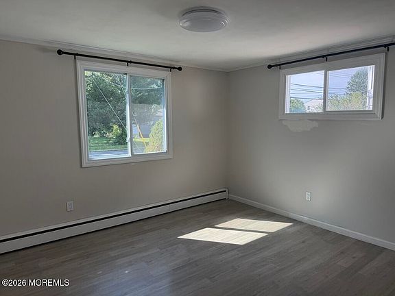 3rd image of 71 Helen Ave