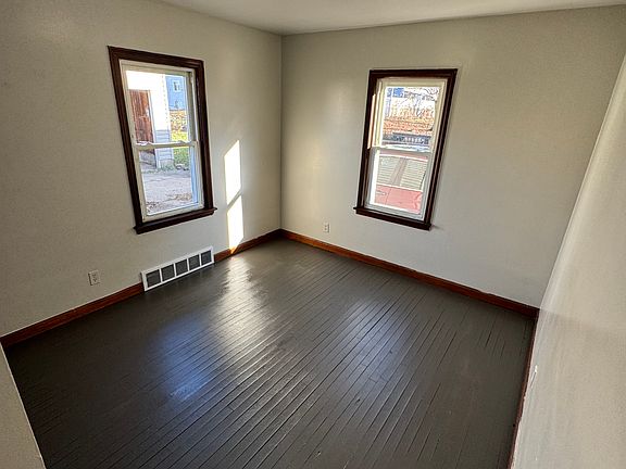 5th image of 1205 Lindsay Ave