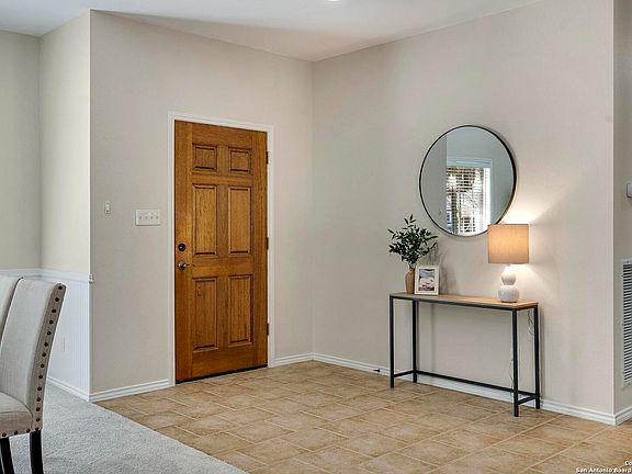 2nd image of 110 HIDDEN HAVEN DR