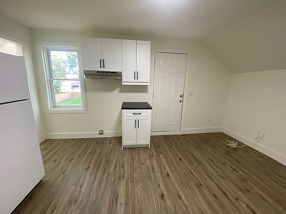 4th image of 85 Saint Arnaud St #3B-1Ba