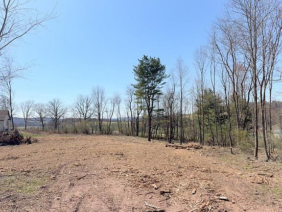 4th image of 16 Ricks Rd