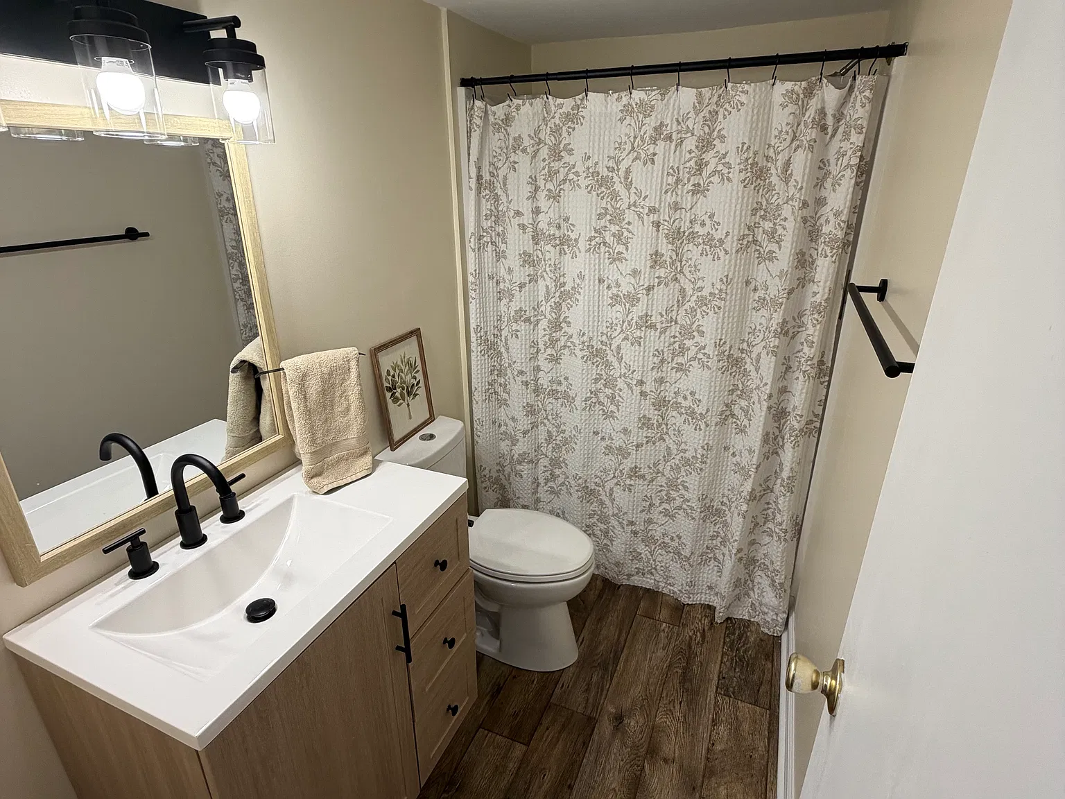3 bed, 1248 sqft, $1,800 — Photo 3
