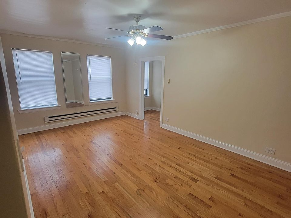 2nd image of 4585 N Elston Ave APT 301