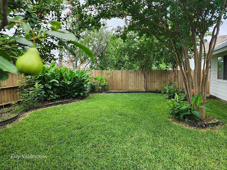 638 Aldenwick Ln — Photo 21