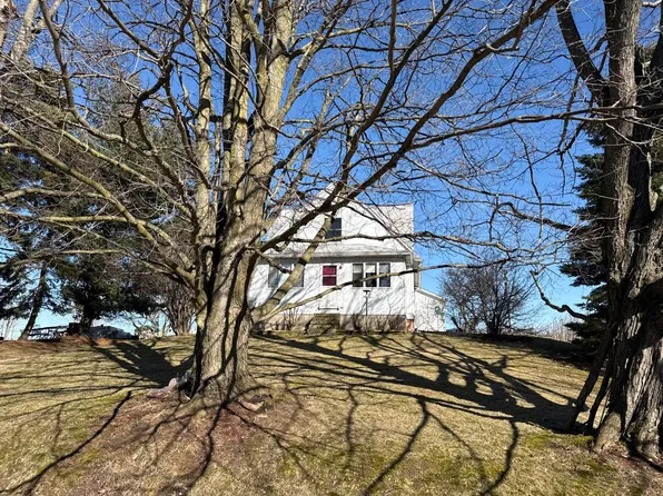 15680 Kenowa Ave, Kent City, MI 49330