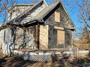 10606 Johnson Dr, Shawnee, KS 66203