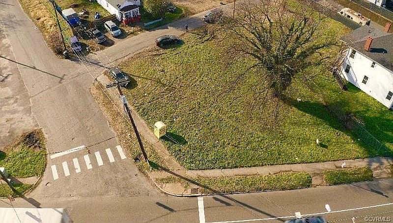 1st image of 132 Richmond Hwy