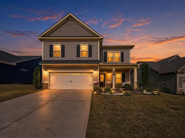 540 Country Ridge Dr, Hoschton, GA 30548