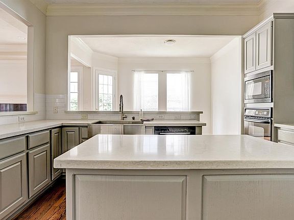 5th image of 7526 Woodvine Place Ct