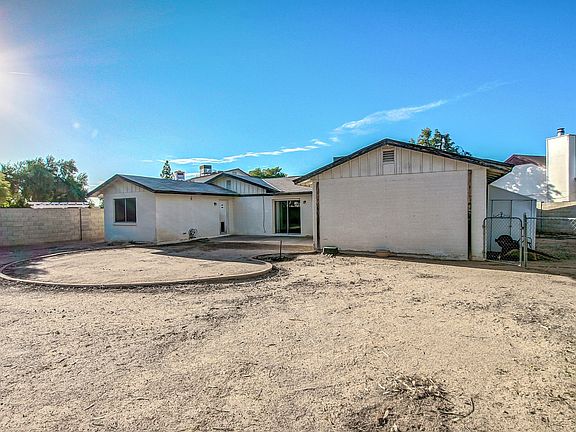 2nd image of 5012 W Torrey Pines Cir