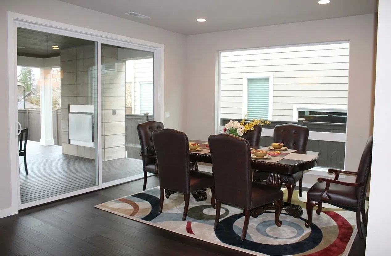 4 bed, 3940 sqft, $6,400 — Photo 4